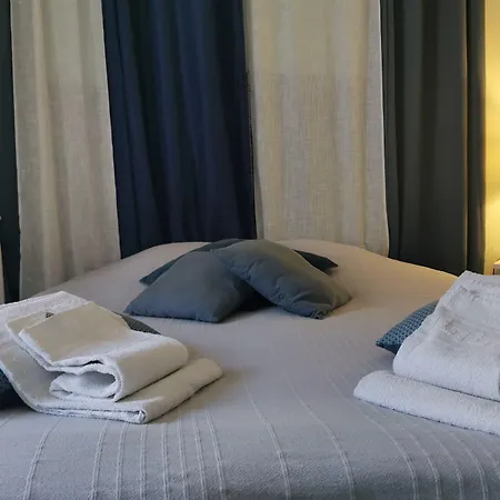 Отель Les Tamaris