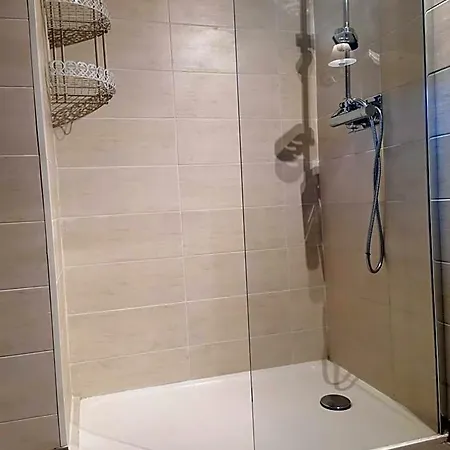 Les Tamaris Hotel