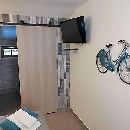 Hotel Les Tamaris 2*