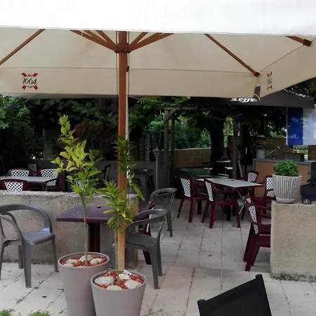 Hotel Les Tamaris 3*