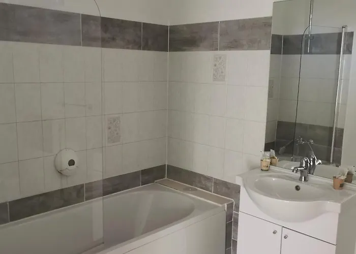 Hotel Les Tamaris 2*