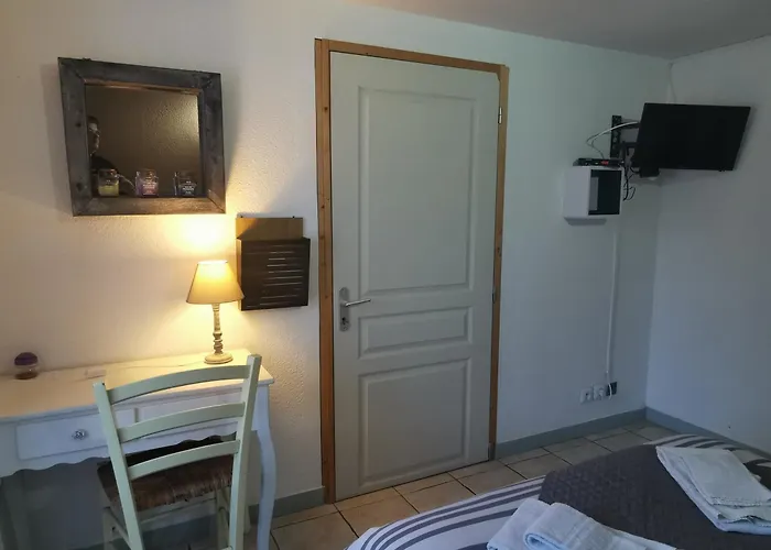 Hotel Les Tamaris 2*