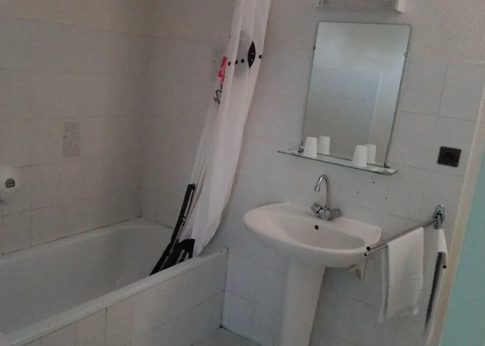 Hotel Les Tamaris 2*