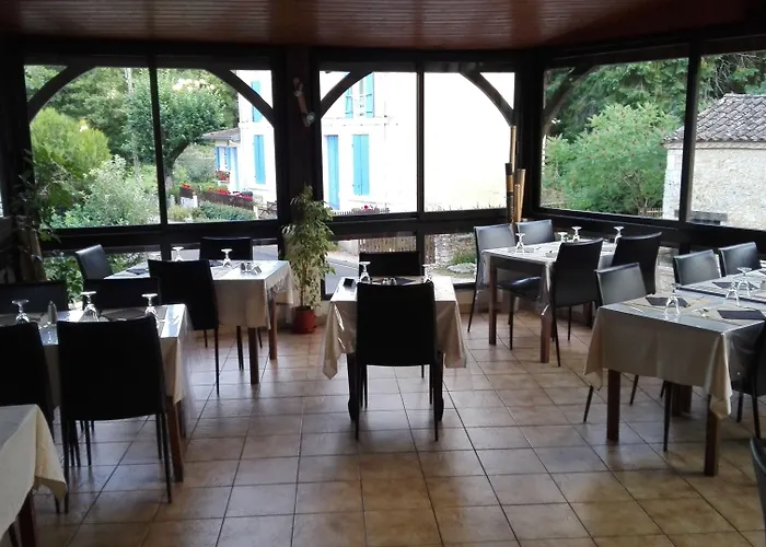 Hotel Les Tamaris 2*